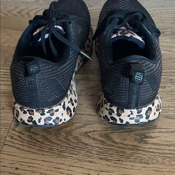 Brooks Revel Women's Black Running Shoes with Leopard-Print Midsole NF - Picture 6 of 7
